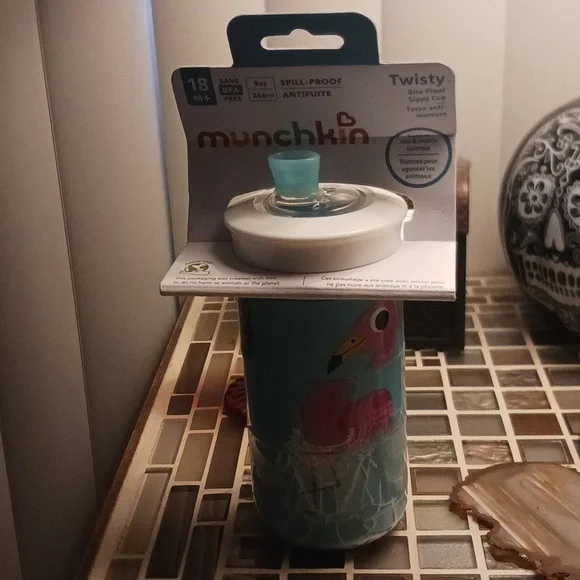 Munchkin twisty Sippy cup-2 Pc - Picture 2 of 3